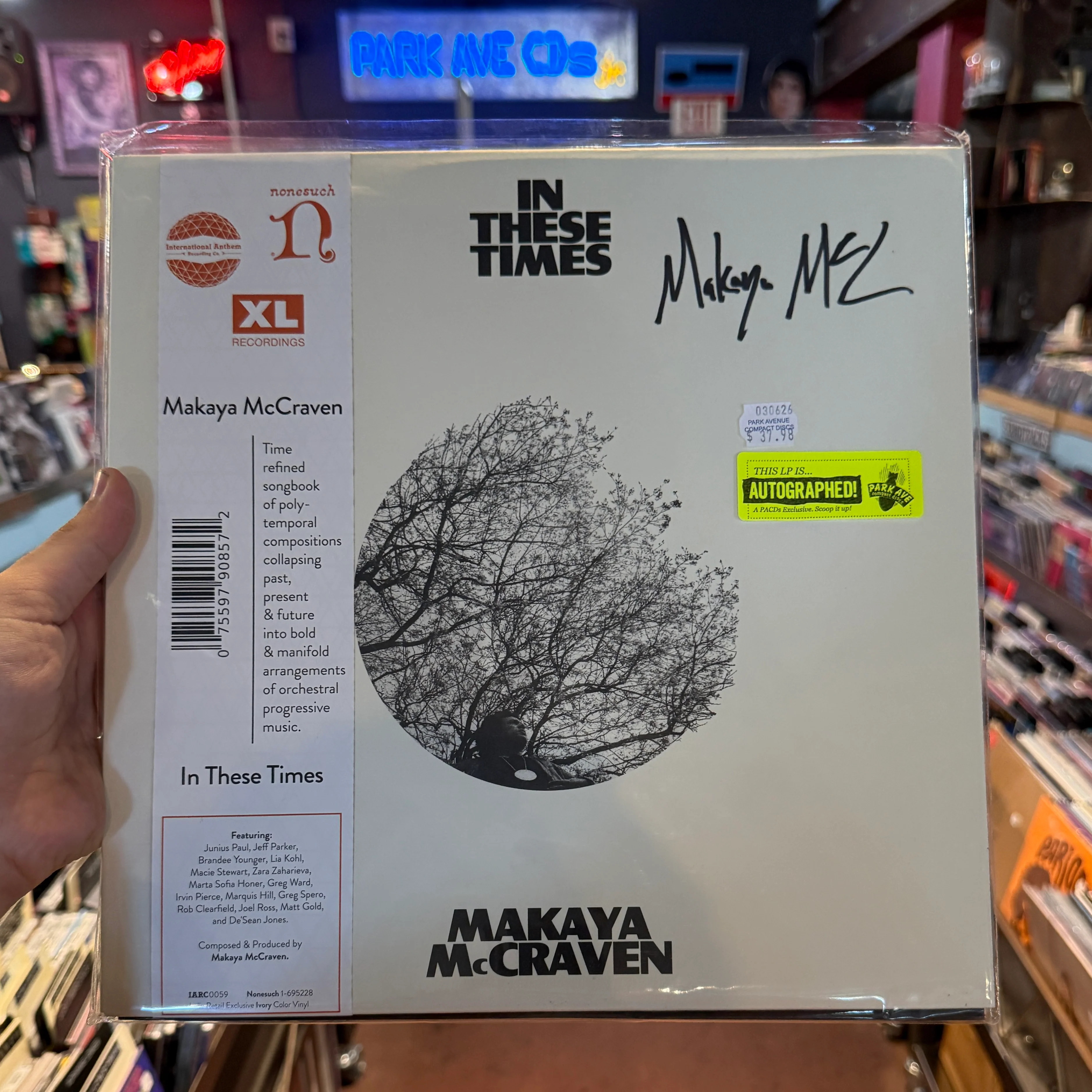 Makaya McCraven - In These Times [Park Ave SIGNED Exclusive Indie Ivory LP]